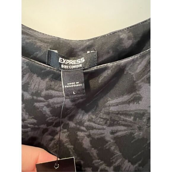 Express Body Contour Black and Gray Marble Cropped High Neck tank top - Picture 2 of 6